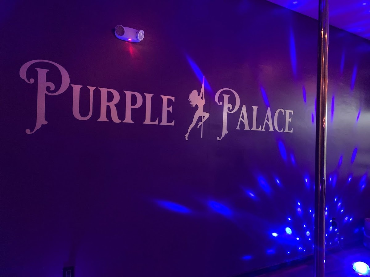 Purple Palace Pole Studio- Pole Dancing in Phoenix reviews