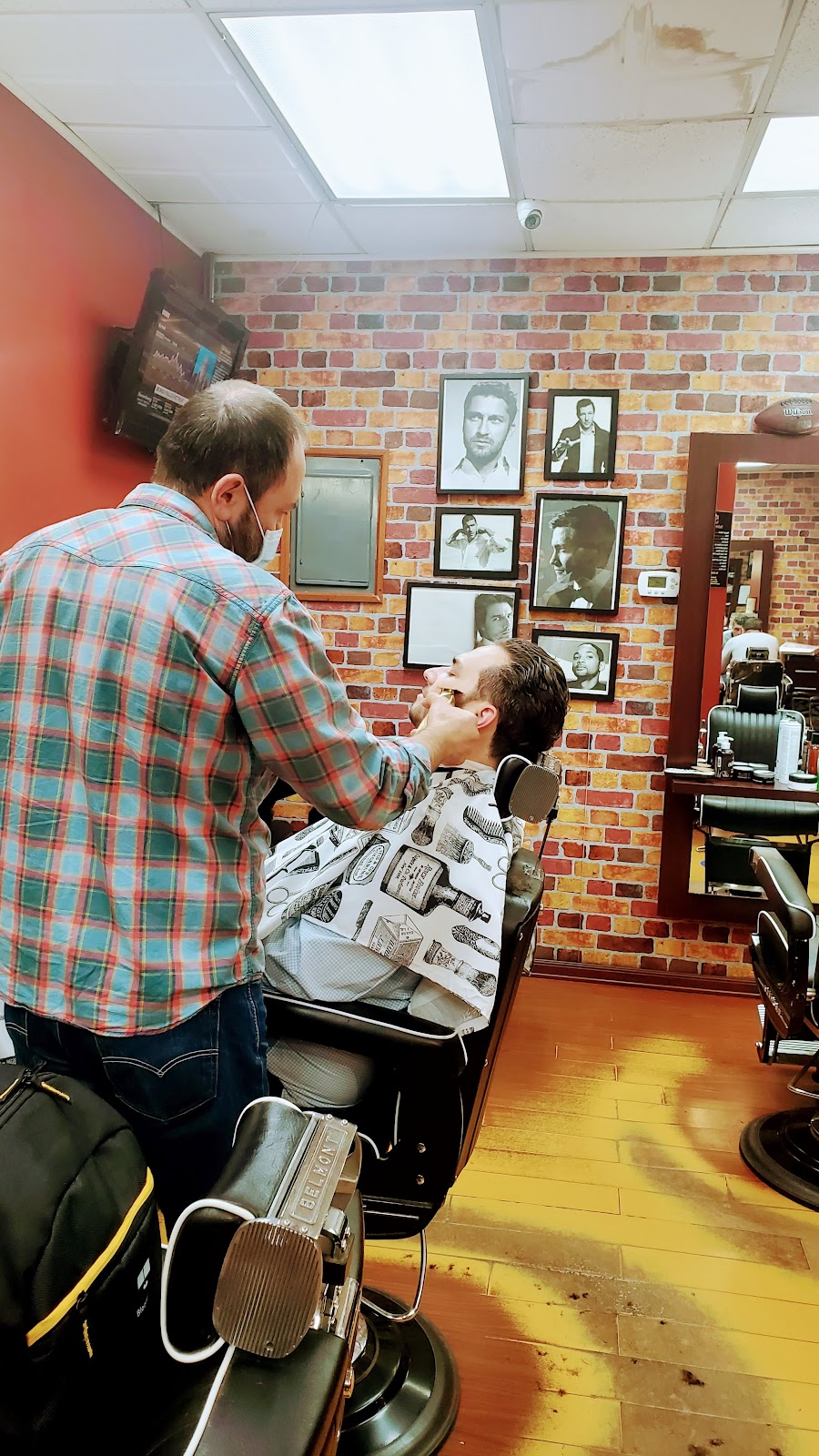 Barber Shop NYC - 302 W 50th St, New York, NY 10019, USA