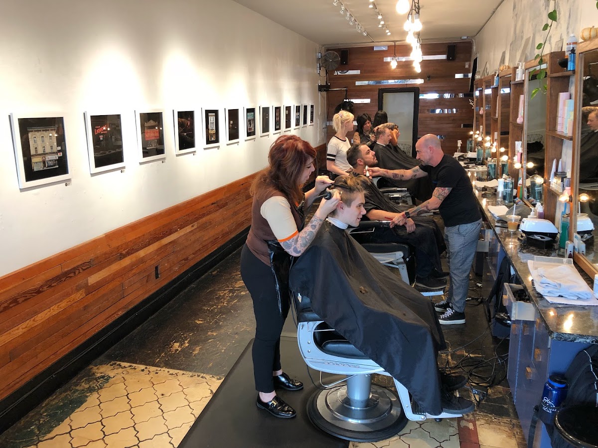 Top 5 Barbershops Open Late in San Francisco