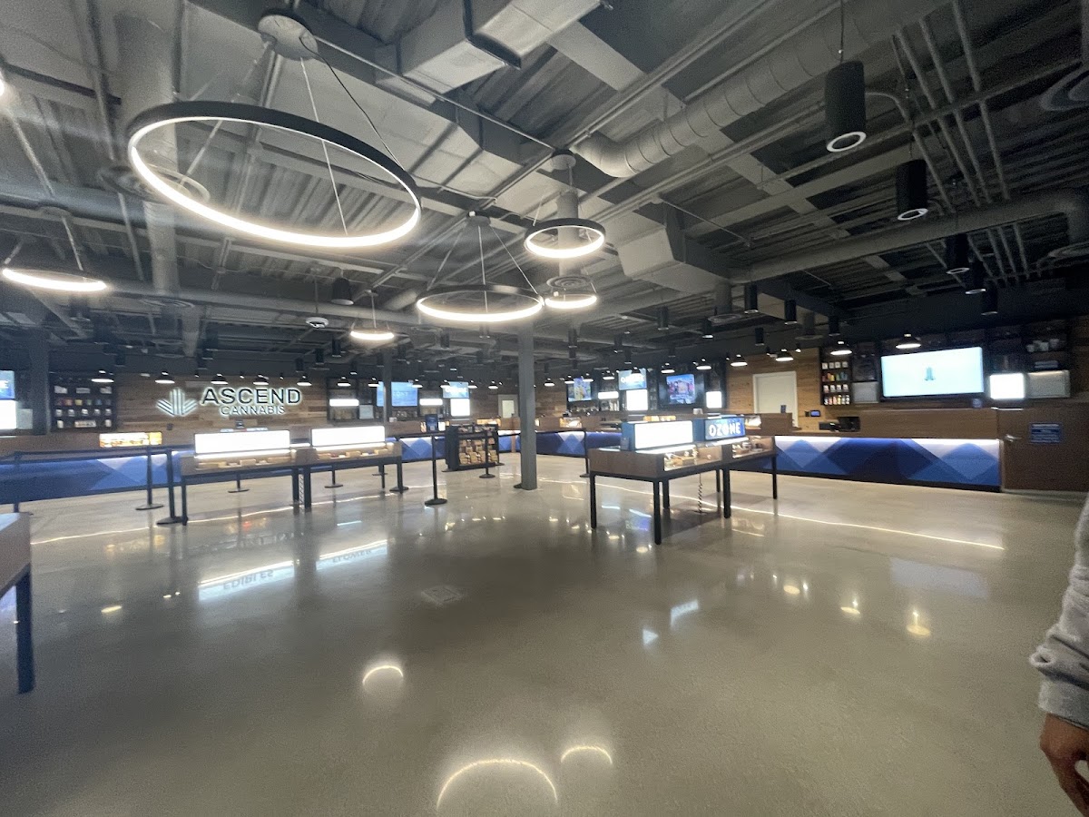 Ascend Cannabis Dispensary - Fort Lee