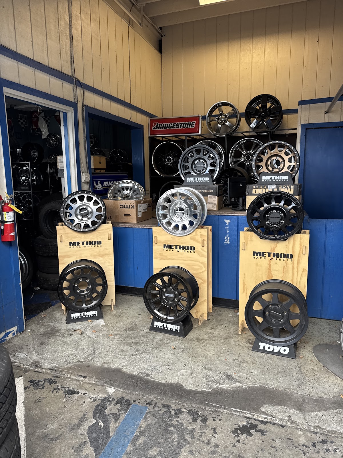 Calderon's Tires