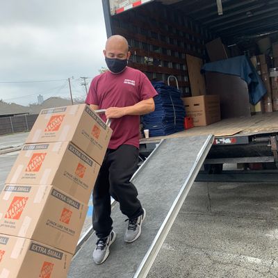 Hawk Movers, LLC