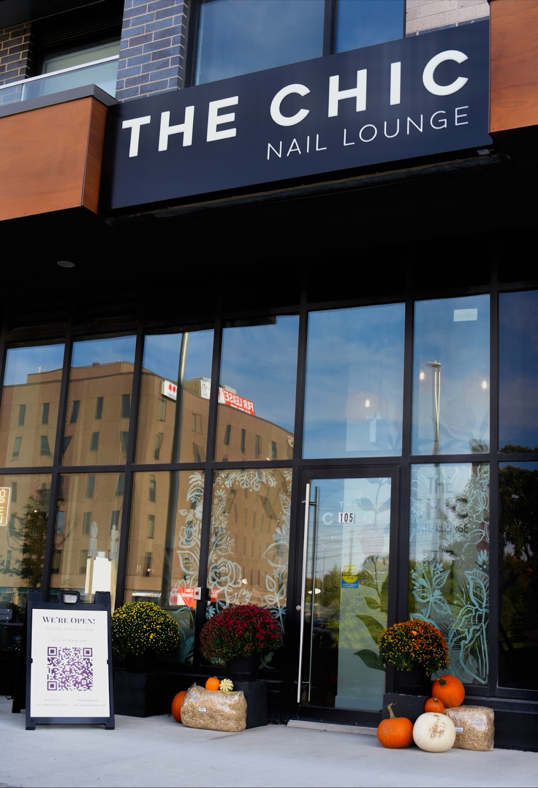 THE CHIC NAIL LOUNGE | Ottawa’s Luxury Beauty Club