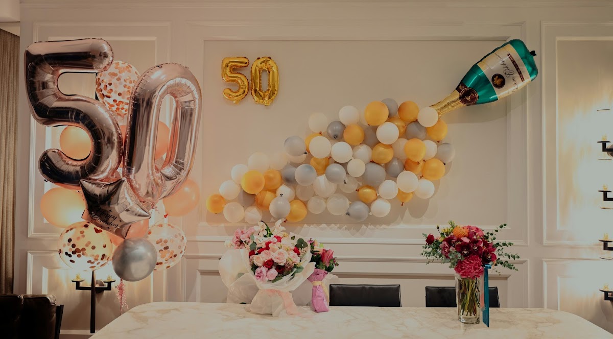 BalloonUniverse.ca │Toronto to Niagara Balloon Bouquet Delivery