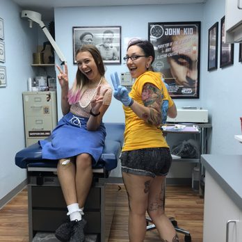 Blue Lotus Tattoo & The Piercing Lounge reviews