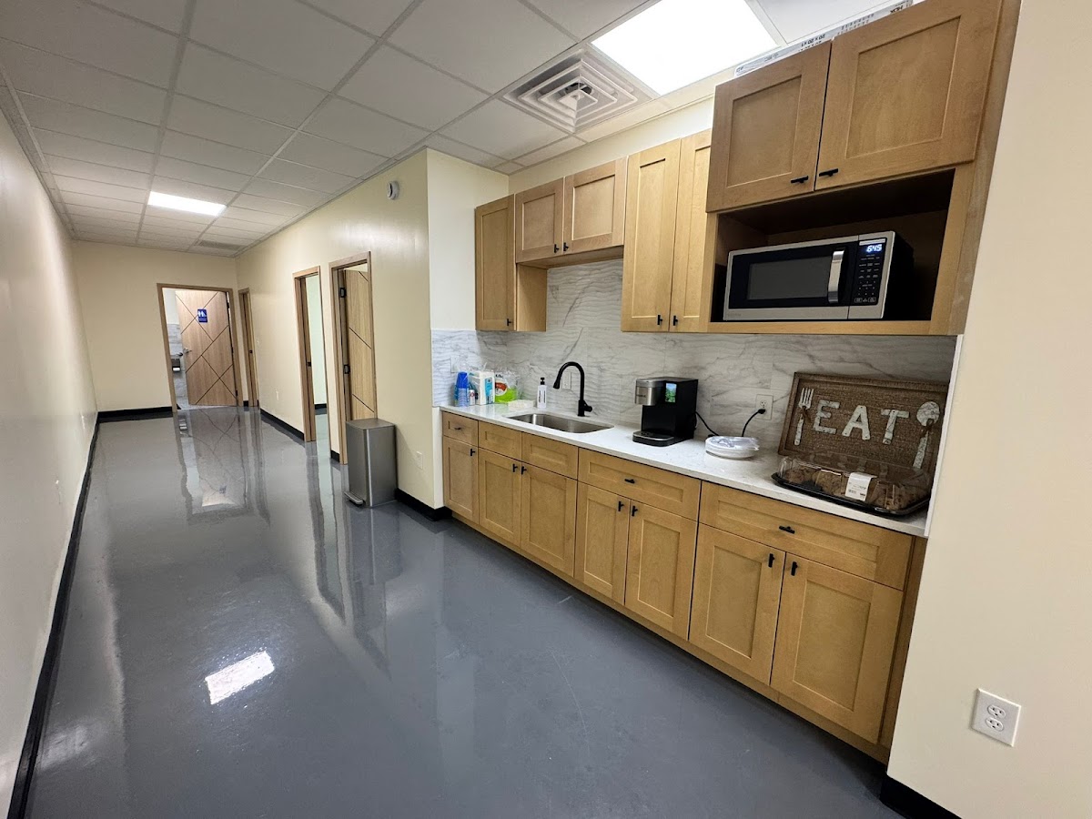 iWork Spaces of Alex City - Affordable Coworking Space for lease