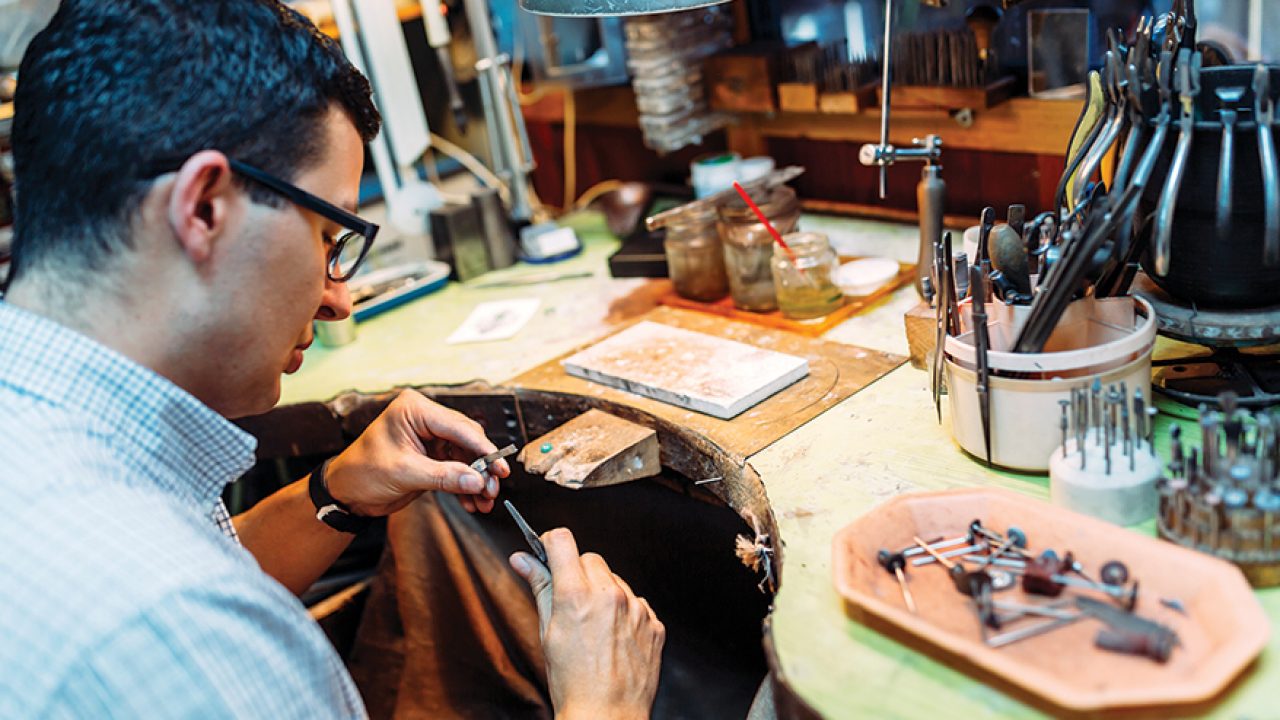 Canadian Expert | Jewellery Appraisal | Custom Engagement Rings | Jewellery Repair
