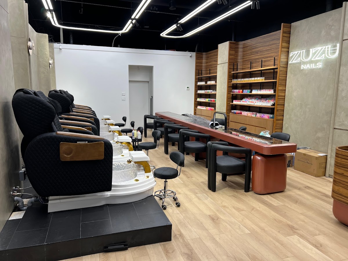 Zuzu Nails Halifax Downtown