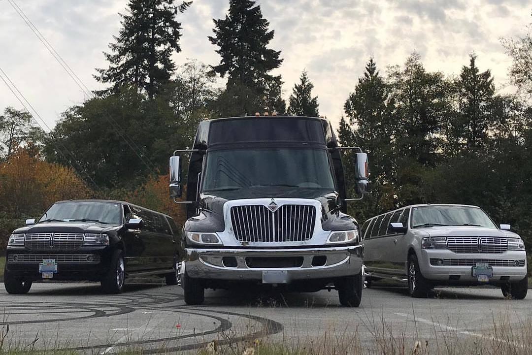Xclusive Limousine